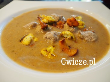 Przepyszna zupa kalafiorowo-kurkowa